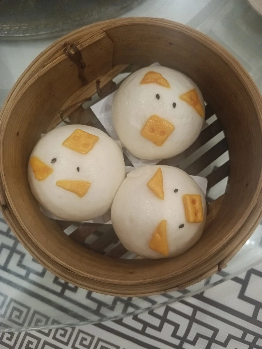 salted egg yolk cream bun 流沙包